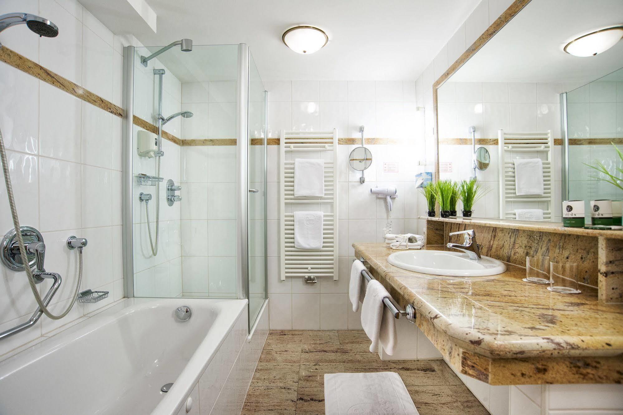 Henri Country House Seefeld (Adults Only) Seefeld in Tirol Exterior photo